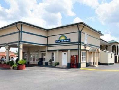 Days Inn - Waycross